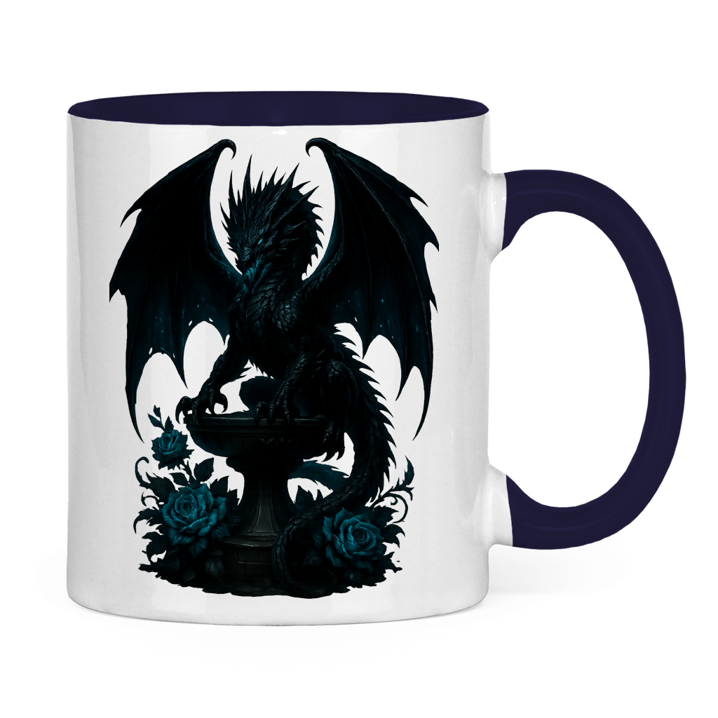 Tasse zweifarbig Drache schwarz böse auf Podest türkis gehalten
