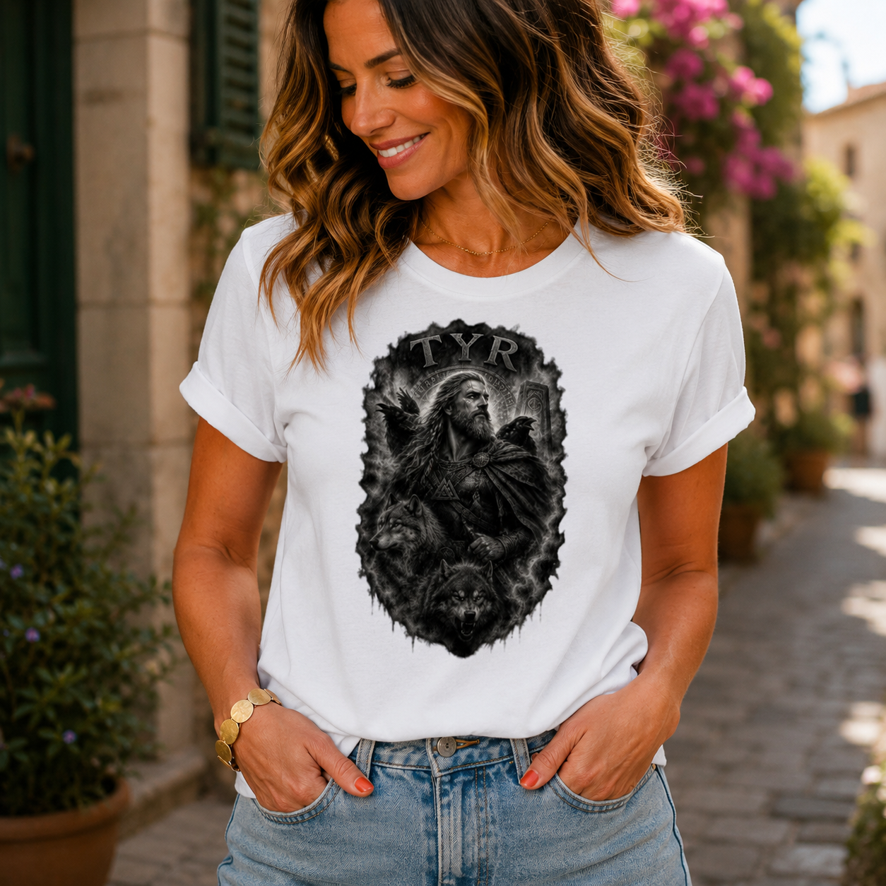 Damen T-Shirt Der Krieger Tyr im Nebel