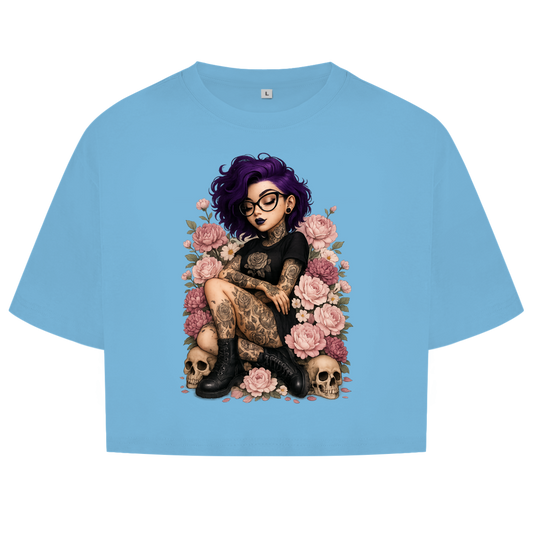 Damen Oversize Crop Top Tattoofrau auf Blumen