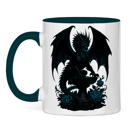 Tasse zweifarbig Drache schwarz böse auf Podest türkis gehalten
