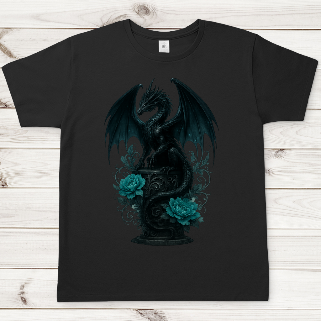 Herren T-Shirt Drache schwarz elegant auf Podest türkis gehalten