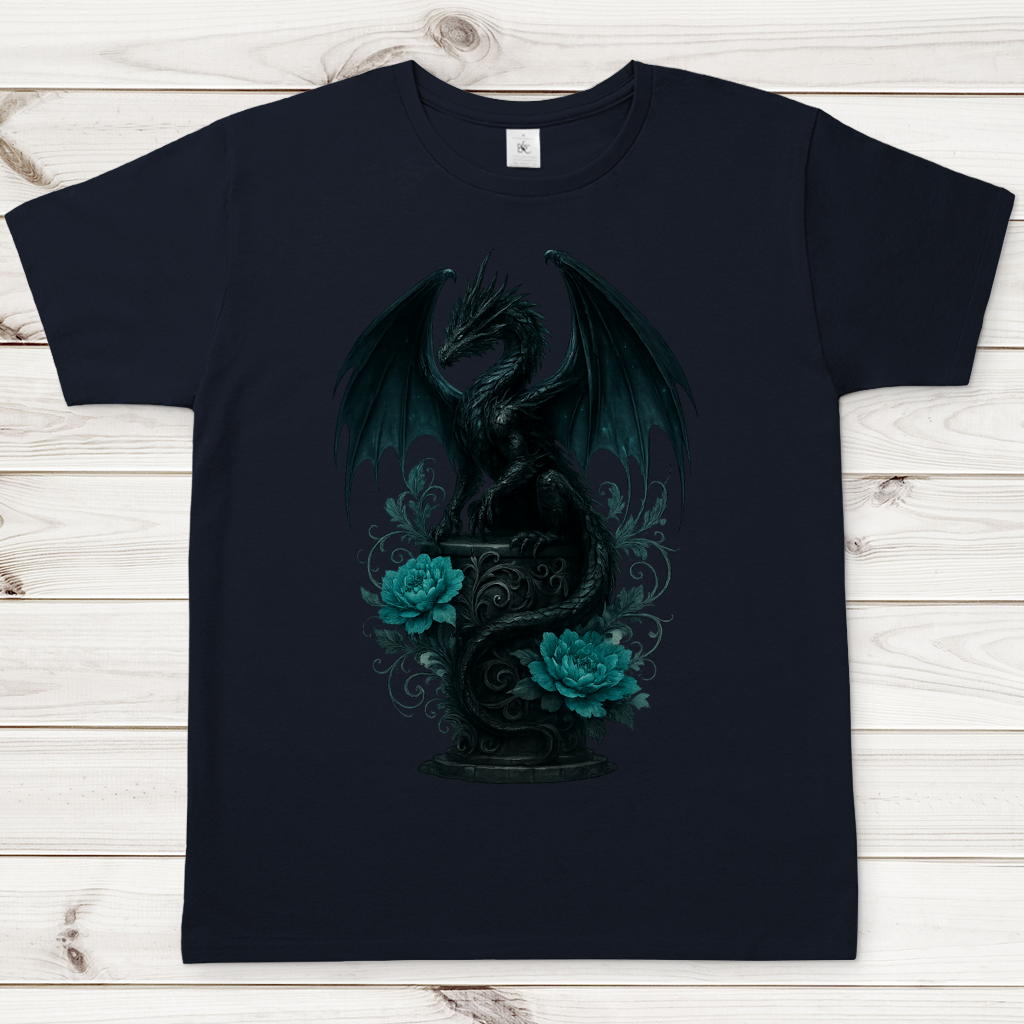 Herren T-Shirt Drache schwarz elegant auf Podest türkis gehalten