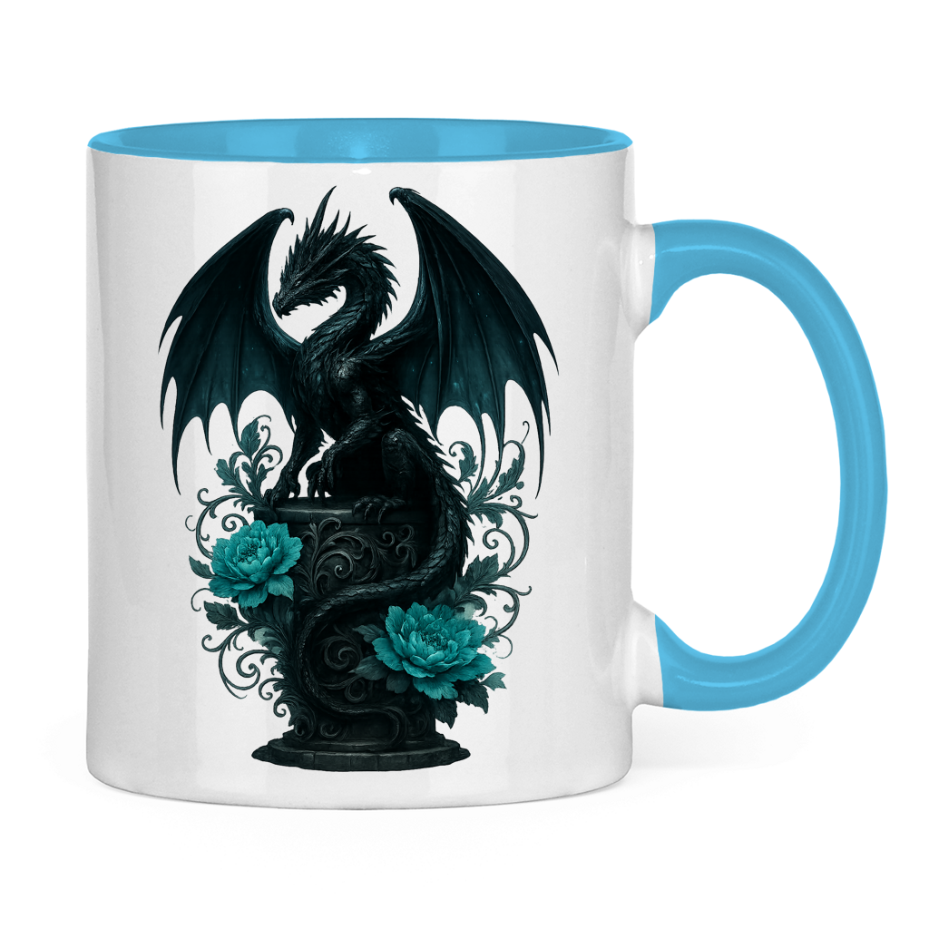 Tasse zweifarbig Drache schwarz elegant auf Podest türkis gehalten