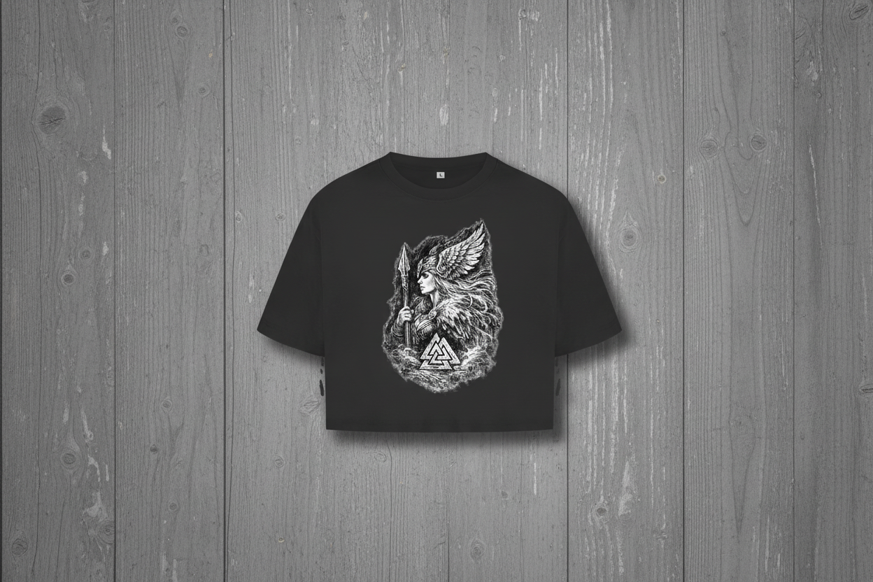 Damen Oversize Crop Top Valkyrie im Nebel mit Valknut-Symbol