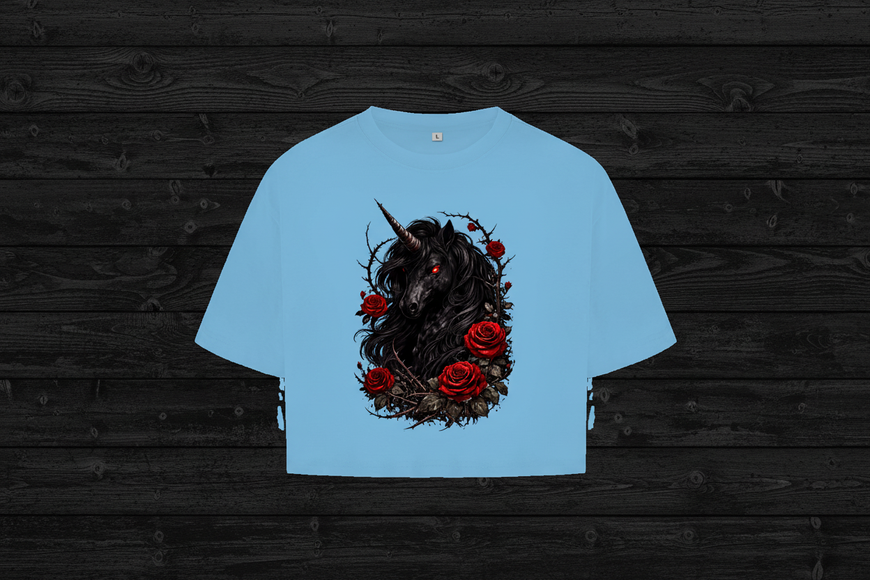 Damen Oversize Crop Top Dämonisches Einhorn mit roten Rosen