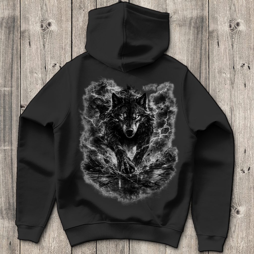 Herren Hoodie Donnernder Wolf in stürmischer Landschaft