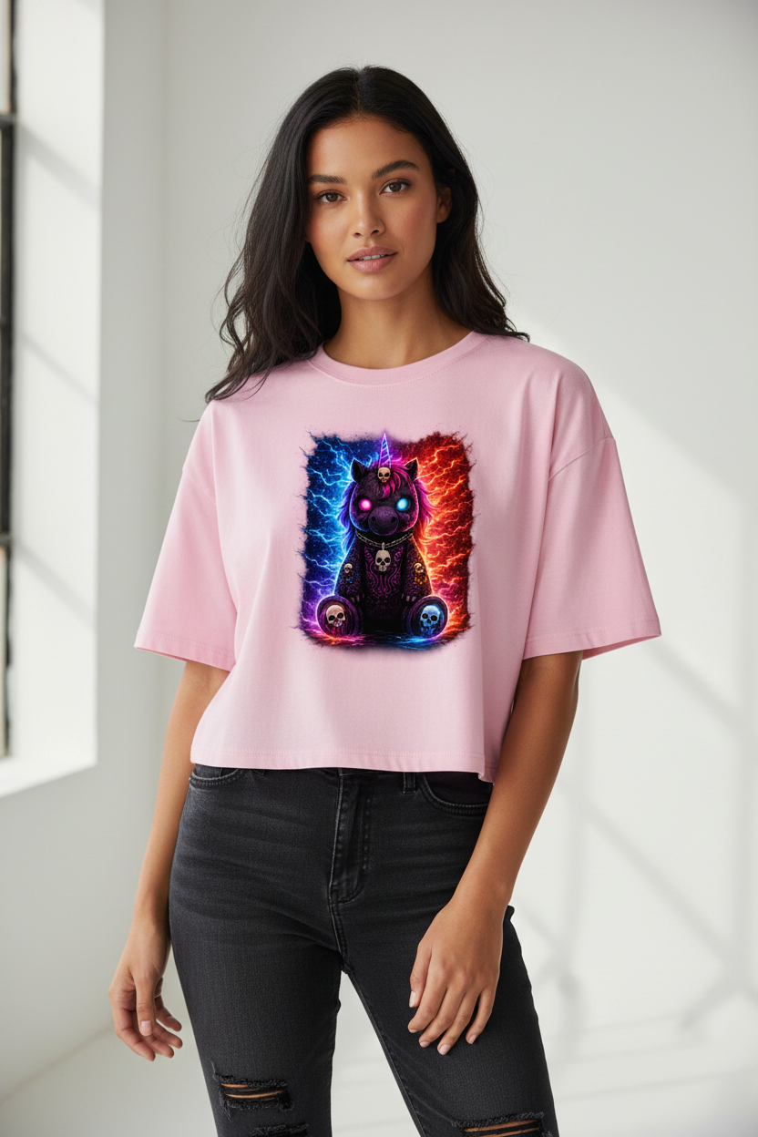 Damen Oversize Crop Top Dämonisches Einhorn mit leuchtenden Mustern