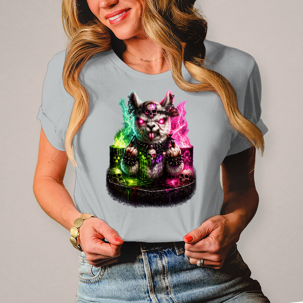 Damen T-Shirt Der dämonische Alpaka-Kampf