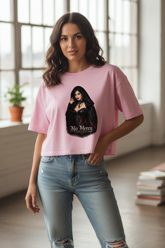 Damen Oversize Crop Top Gothic Schönheit mit No Mercy Schriftzug