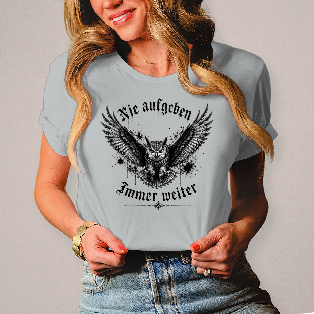 Damen T-Shirt Kämpfender Kauz im schwarzen Grunge-Stil