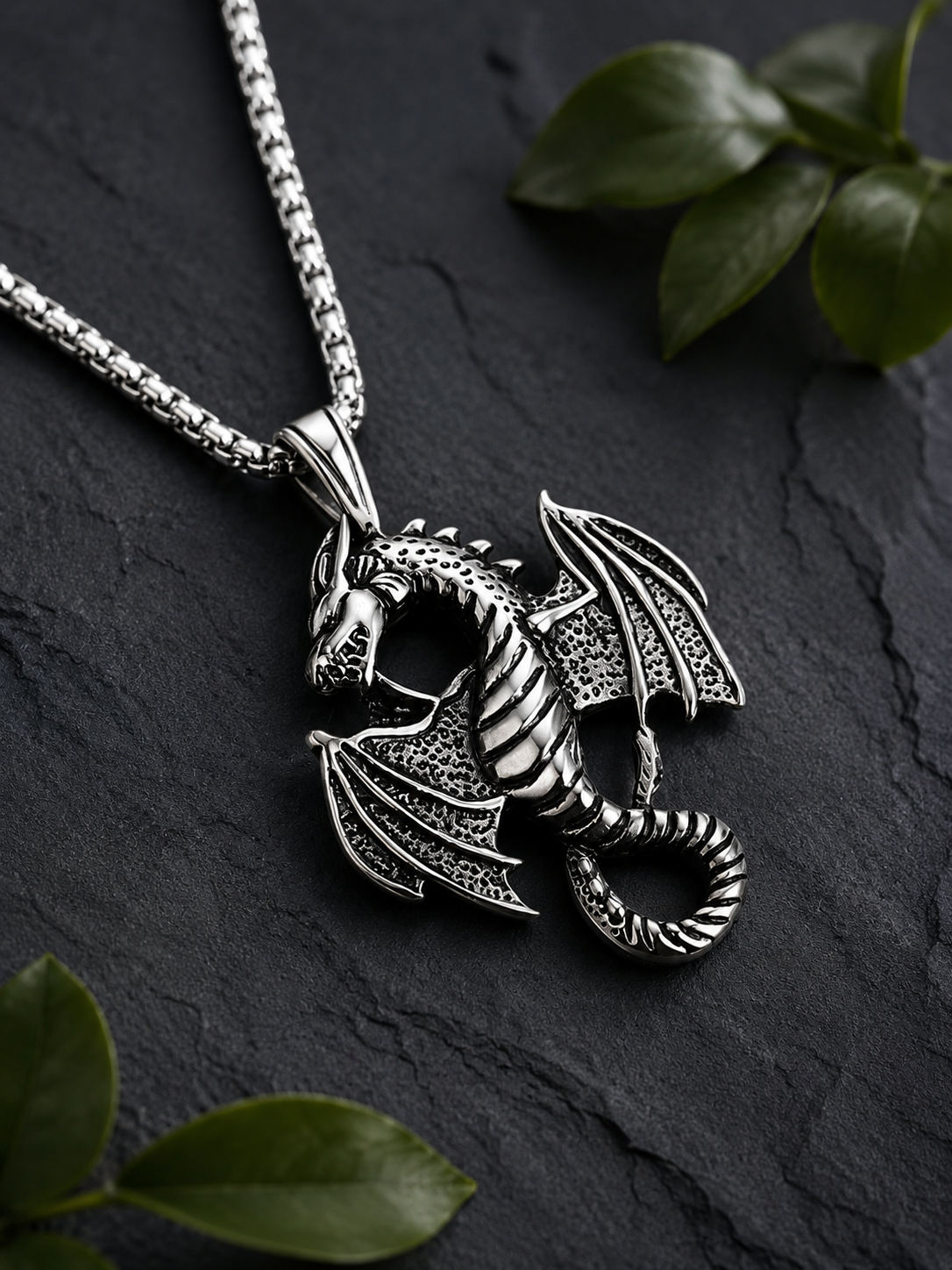 Drachen Anhänger mit Kette – Mystischer Schmuck für Drachenfans