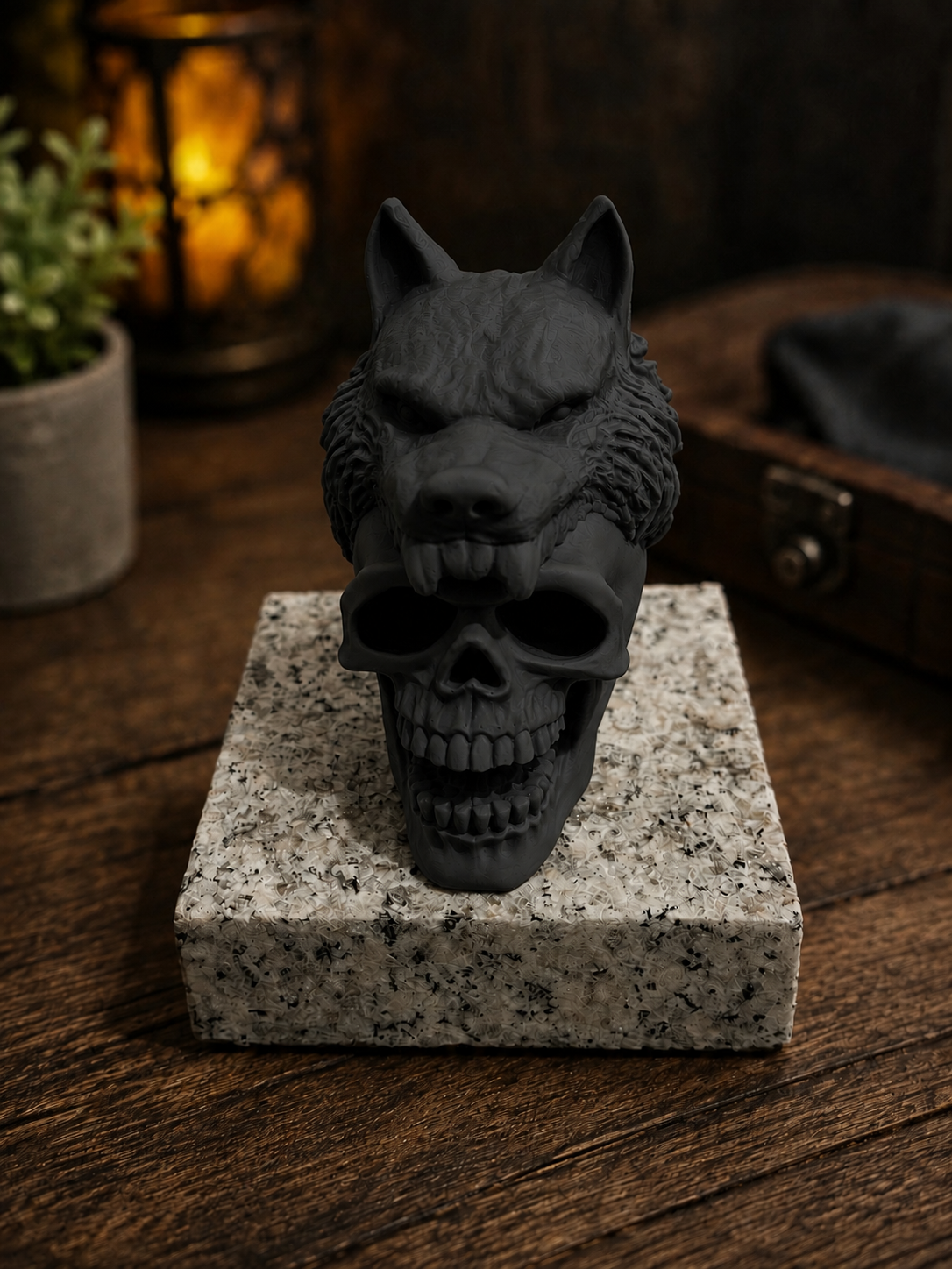 Wolf/Schädel handgefertigte Figur in Keramikoptik auf Stein